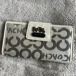 Coach Signature Canvas Vintage Flat Wallet in Gray and White